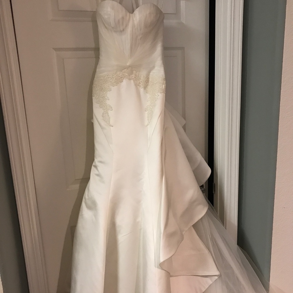 Wedding Dress - Picture 2 of 4